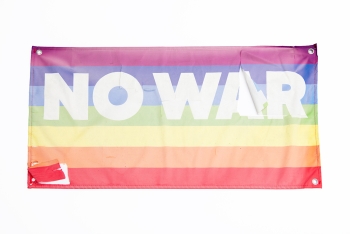 https://www.wp12222508.server-he.ch/files/gimgs/th-568_NO_WAR_Flagge__huber_huber_v2.jpg